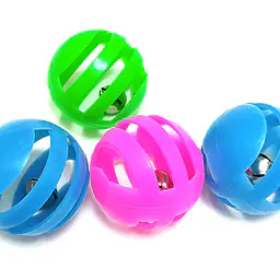 Погремушка мячик пластиковый - Master