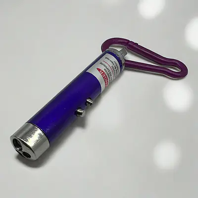 Лазерная указка с фонариком основное изображение